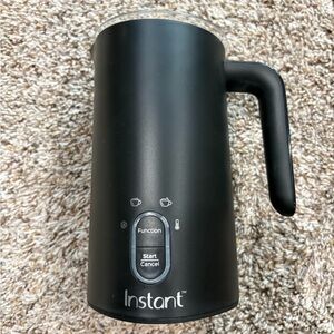 Instant Black Electric Milk Frother - Matte Finish